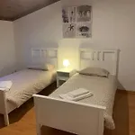 Charming Apartment Near Campo Martires Da Patria