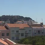 Charming Apartment Near Campo Martires Da Patria